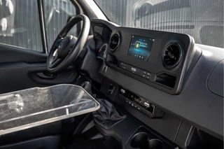 Mercedes-Benz Sprinter 2022 - 311 CDI RWD L2H2 | Volledig Ingericht | Mbux | Camera | Climatronic afbeelding 2 miniatuur