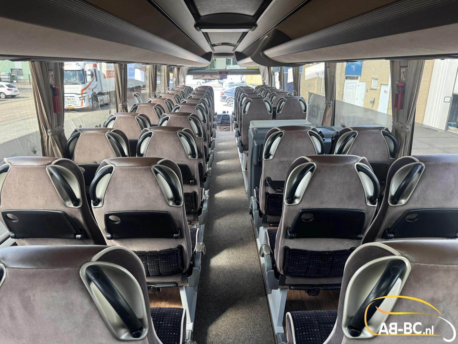 Iveco Magelys 51 Seats EURO 6 2016 image 49