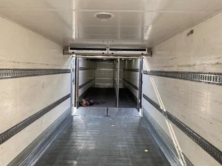 Volvo FM4-420 2015 - / COMPLETE COOL+FREEZE COMBI / CHEREAU / THROUGH-LOADING SYSTEM / 2XPLATFORM DHOLLANDIA / FREEZING LOCK / AUTOMATIC / EURO-6 / 2015 obrazek 6