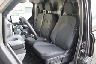Ford Transit Custom 2025 - 320 2.5 PHEV L2H1 Limited 232pk - 2x Schuifdeur - Trekhaak - Stoel/Stuurverwarming - Blindspot - Keyless - Rijklaar afbeelding 17
