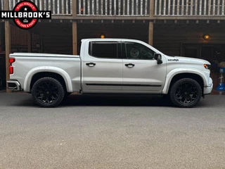 Chevrolet Silverado 2024 - High Country изображение 8