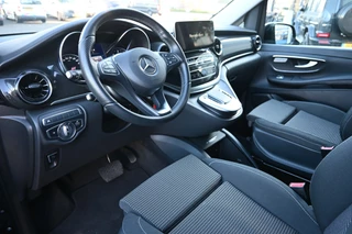 Mercedes-Benz V-Class 2024 - 300d Lang DC Edition obrazek 4