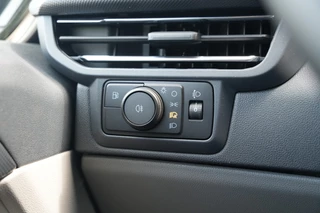 Ford Transit Custom 2026 - 340 2.5 PHEV L2H1 Limited 232pk 9 Zits - Keyless - ACC - Blindspot - Camera - Carplay - Navi - Prijs excl. BTW - Rijklaar image 19