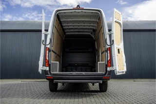 Mercedes-Benz Sprinter 2023 - **317 CDI L2H2 | Mbux | Camera | CarPlay | Navigatie | Cruise | Climate | PDC | Euro 6** afbeelding 9
