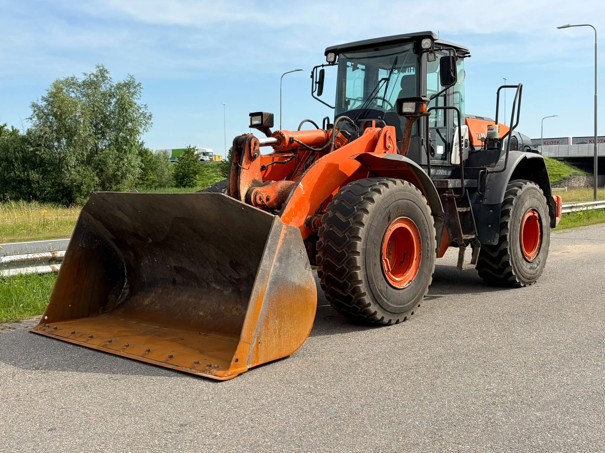 Hitachi ZW220-5B 2016 obrázek 2
