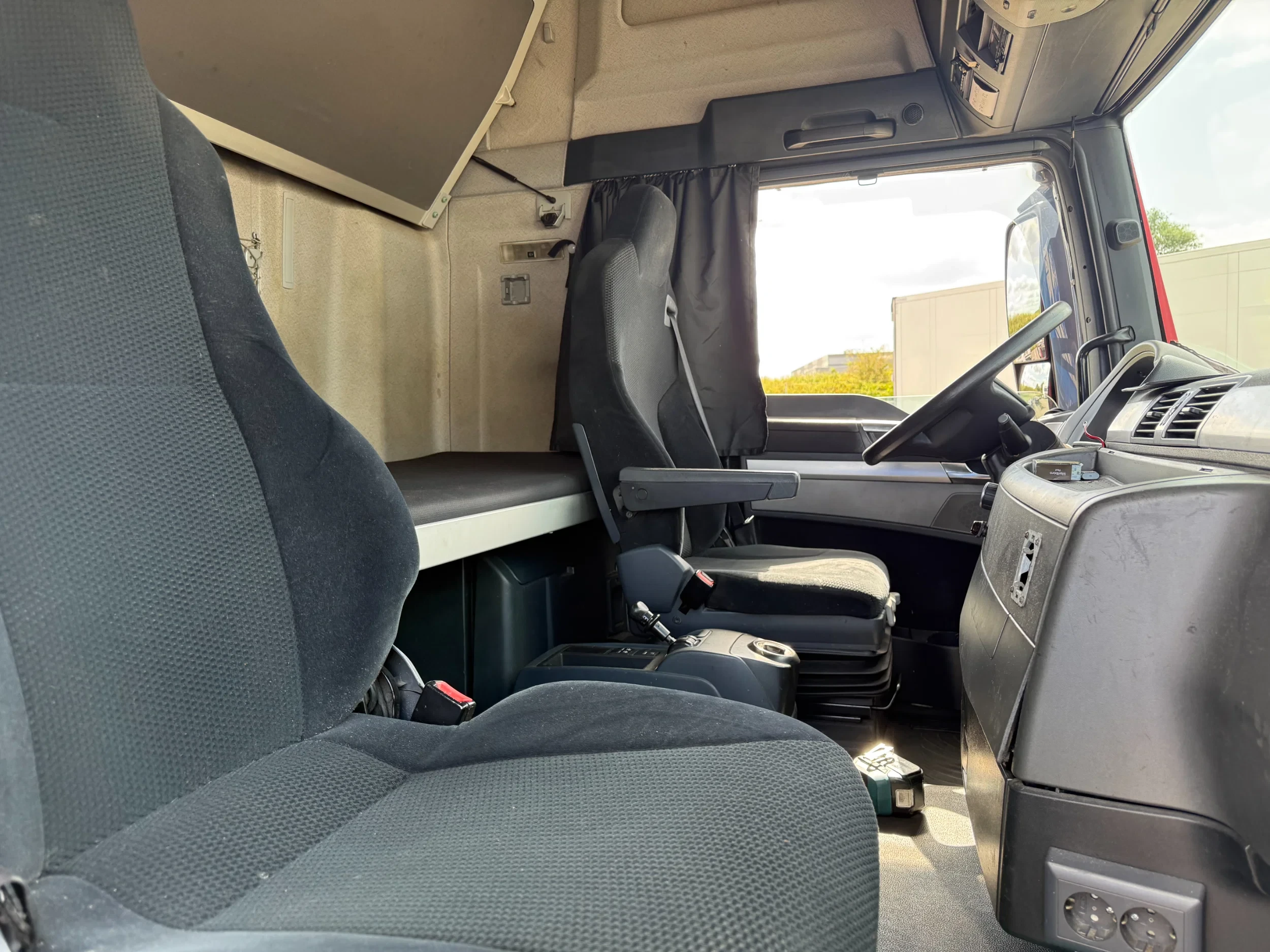 MAN TGX 2016 - 24.400 TGX 24.400 6X2 Komplett mit Anhanger 115m3 afbeelding 13
