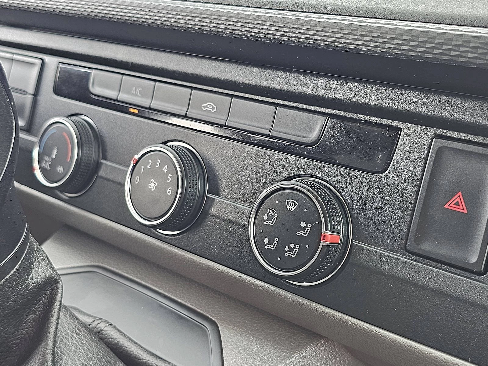 Volkswagen Transporter 2024 - 2.0 TDI imagen 10