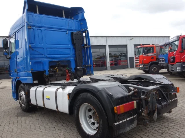 DAF XF 105.460 2006 - MANUAL GEAR,KIPPER HYDROLIEK,INTARDER afbeelding 6