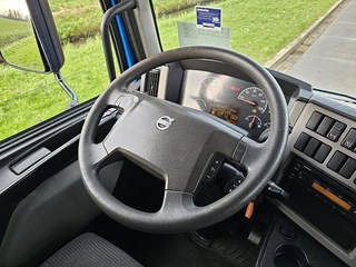 Volvo N/A 2011 - FL 240.12 imagem 9