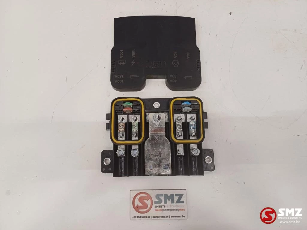 Caterpillar 2022 - Fuse box Caterpillar afbeelding 1