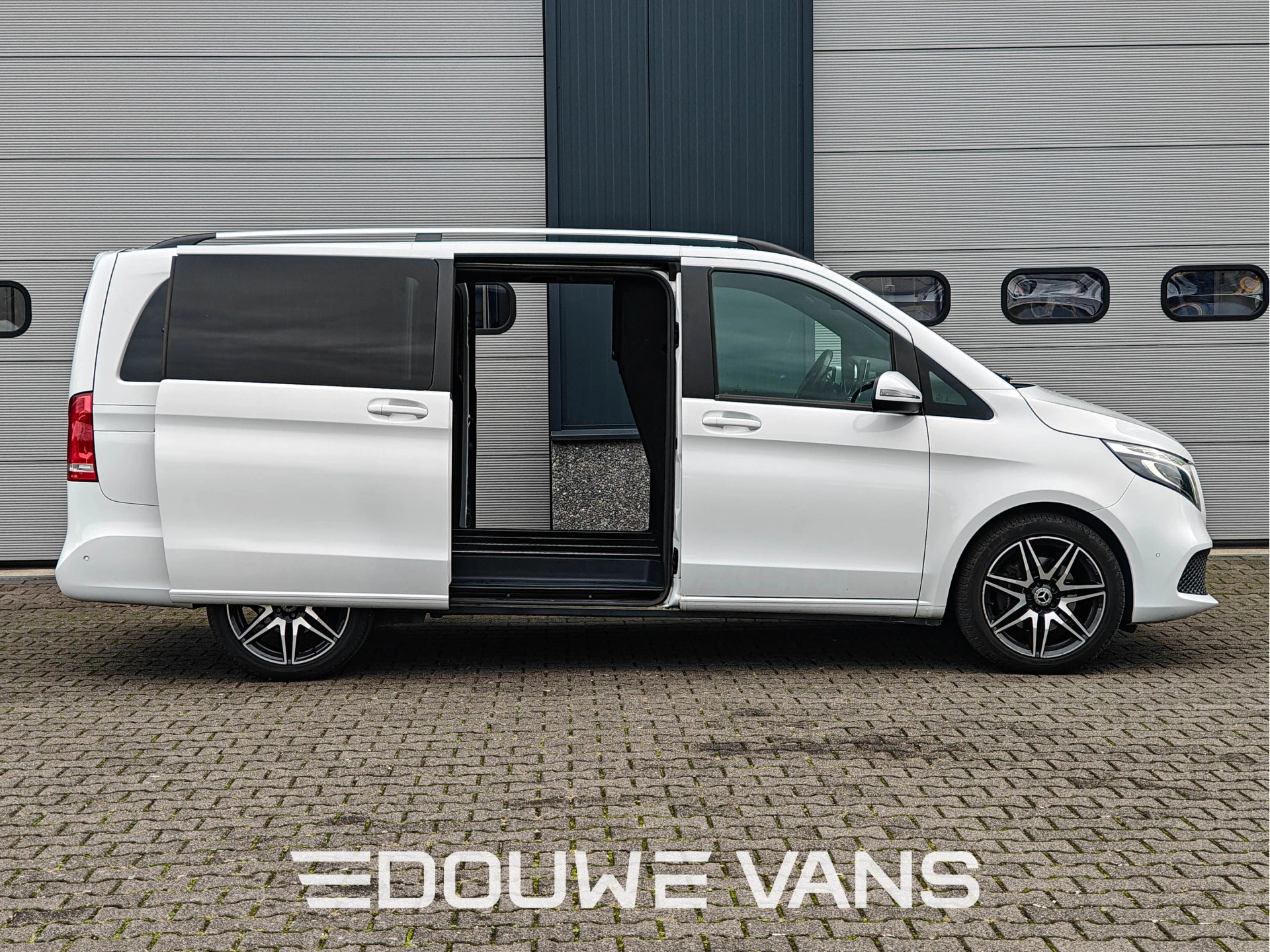 Mercedes-Benz V-Class 2019 - V220 L2 Edition Trekhaak LED Enkel Cabine Bild 3