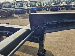 Fliegl SDS 350| LOWLOADER 20 FOOT CONTAINER CHASSIS |  BPW DRUM. 2005 - N/A image 14