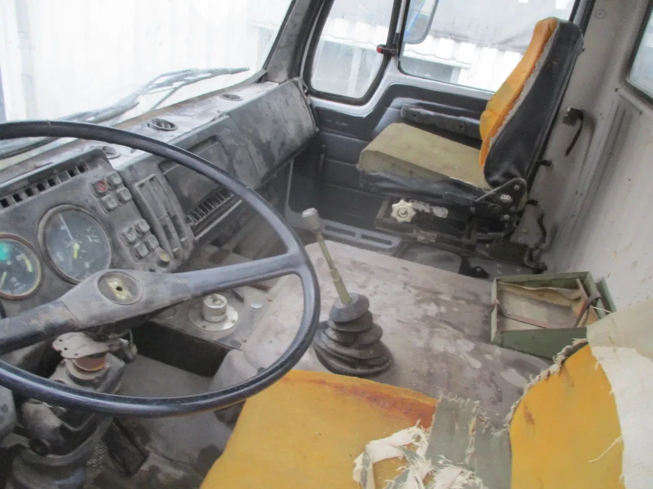 Mercedes-Benz 1984 - FAP 2026 , V8 , 6x6 , ZF Manual , Spring suspension , Ex Army изображение 9
