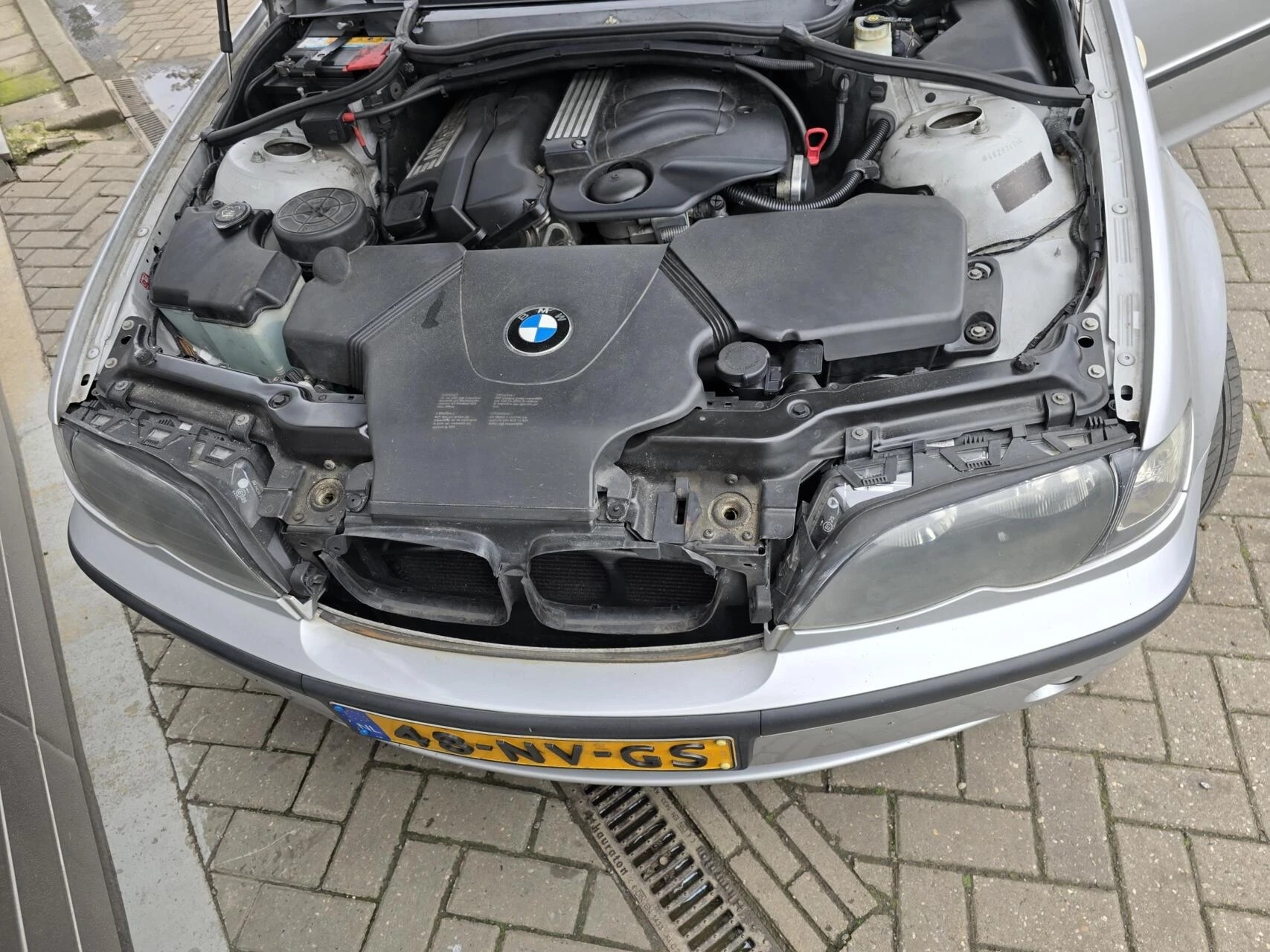 BMW 3 Serie 2004 - 316i Special Executive APK tot 07-2027 afbeelding 19