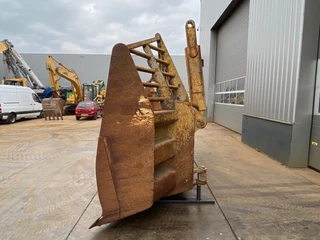 Caterpillar D9U Blade 2020 - N/A obrazek 5