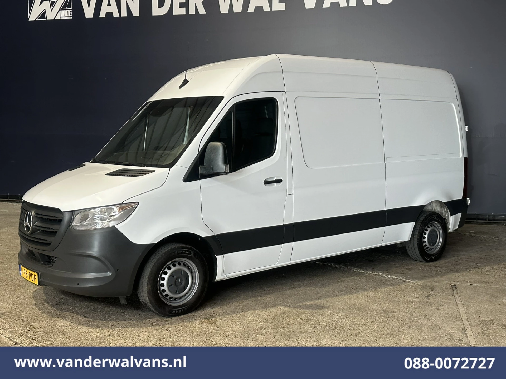 Mercedes-Benz Sprinter 2020 - 214 CDI 143pk L2H2 Euro6 Airco | Camera | Apple Carplay | Cruisecontrol | Trekhaak Bild 8