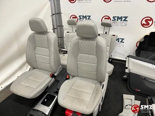 Mercedes-Benz N/A - Occ set interieur met zetels S204FL Mercedes image 4