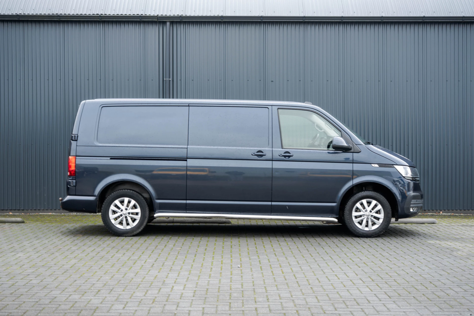 Volkswagen Transporter 2021 - T6.1 2.0 TDI L2H1 | 150 PK | Turbo defect | Carplay | Cruise | Navi | Trekhaak | Airco imagem 5