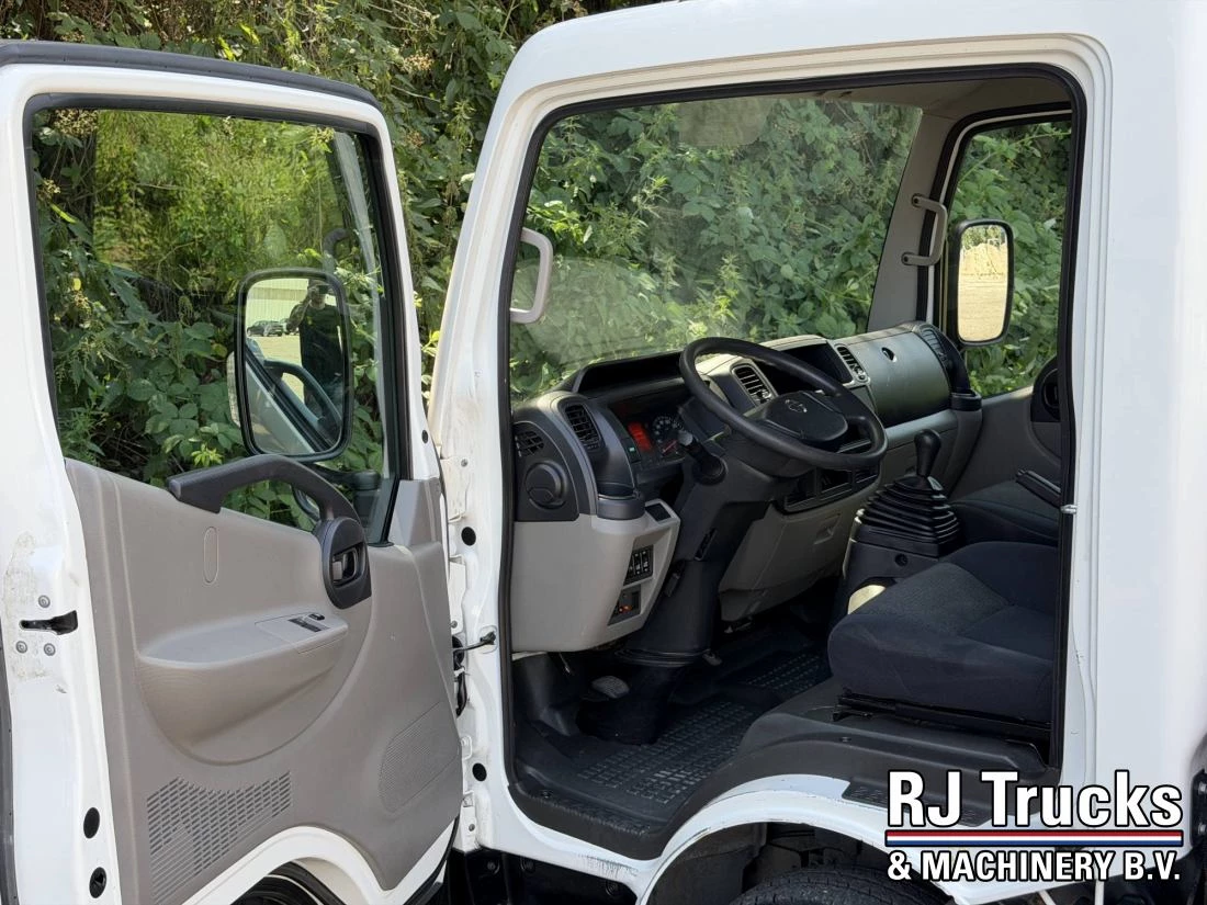 Nissan Cabstar 2017 - NT400 35.13 - Socage T318 | 18M | 10M Outreach | Euro 6 afbeelding 11