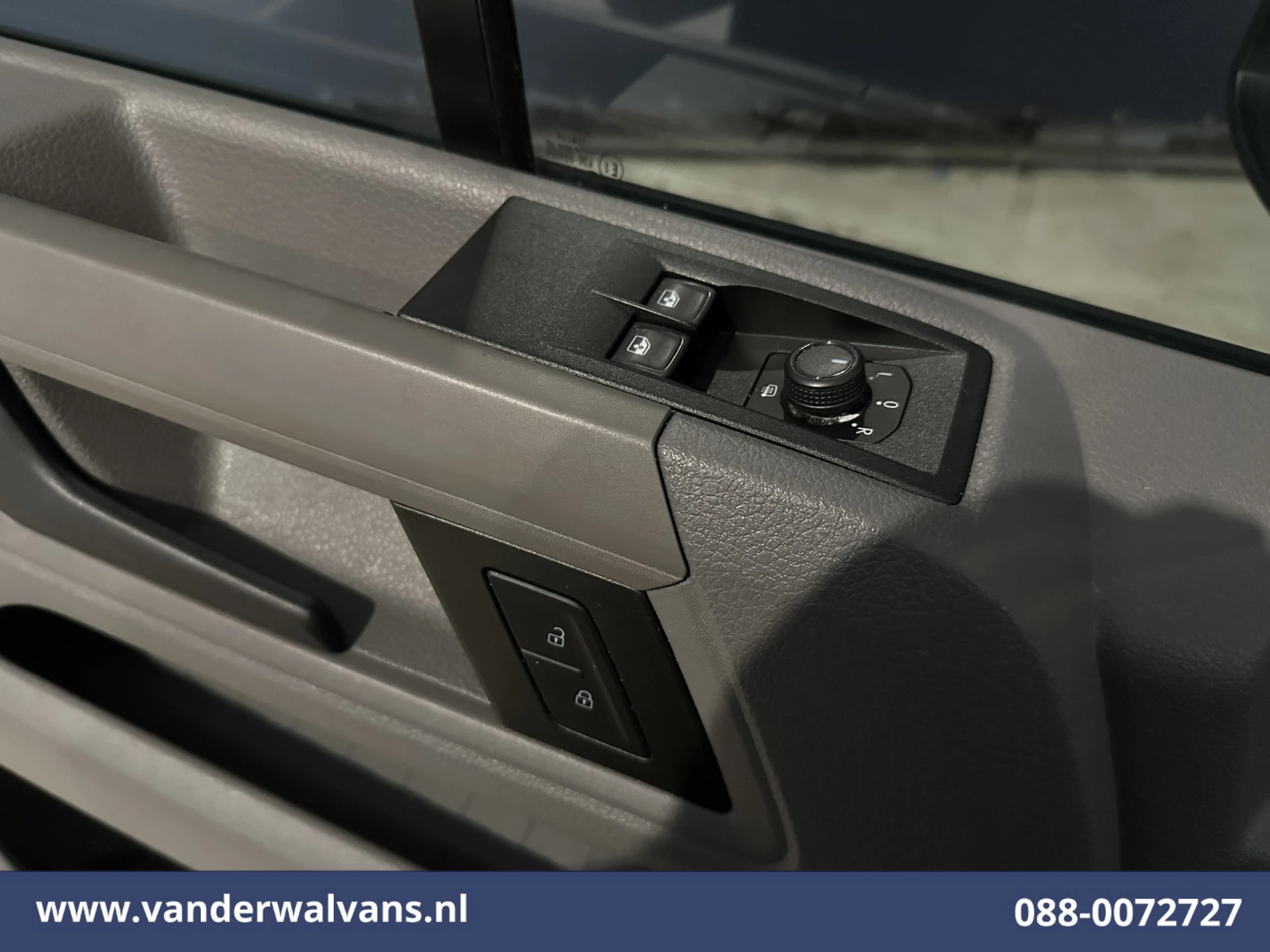 Volkswagen Crafter 2020 - 2.0 TDI 140pk L3H3 L2H2 Euro6 Airco | Camera | Apple Carplay | Cruisecontrol image 16