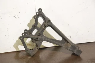 Mercedes-Benz - Body & Chassis Parts Langsdraagarm Re. MB MP4 на продажу