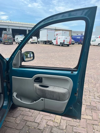 Renault Kangoo 2003 - MARGE-AUTO / ACHTERAS BESCHADIGD obrazek 15