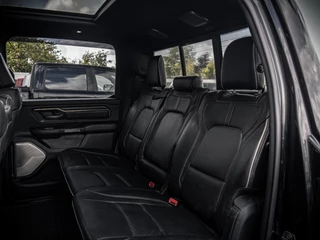 Dodge Ram 1500 2022 - Limited Night Edition immagine 13