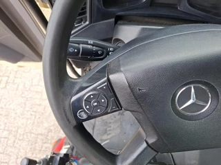 Mercedes-Benz Antos 3245 2017 - / 8X2 / AJK 20 TON HOOK / ONLY:460374 KM / LIFT+LENKACHSE / FULL-AIR / FRIDGE / NAVI / AUTOMATIC / EURO-6 / 2017 image 24