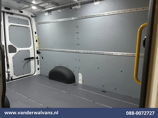 Volkswagen Crafter 2020 - 2.0 TDI 177pk L3H3 L2H2 Euro6 Airco | Camera | Navigatie | Apple Carplay | Cruisecontrol obrazek 12