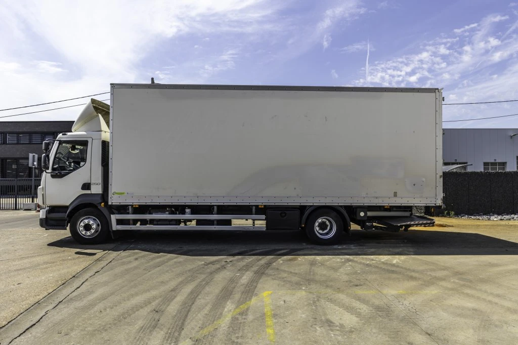 Volvo 2015 - FE 250+HAYON BAR afbeelding 7