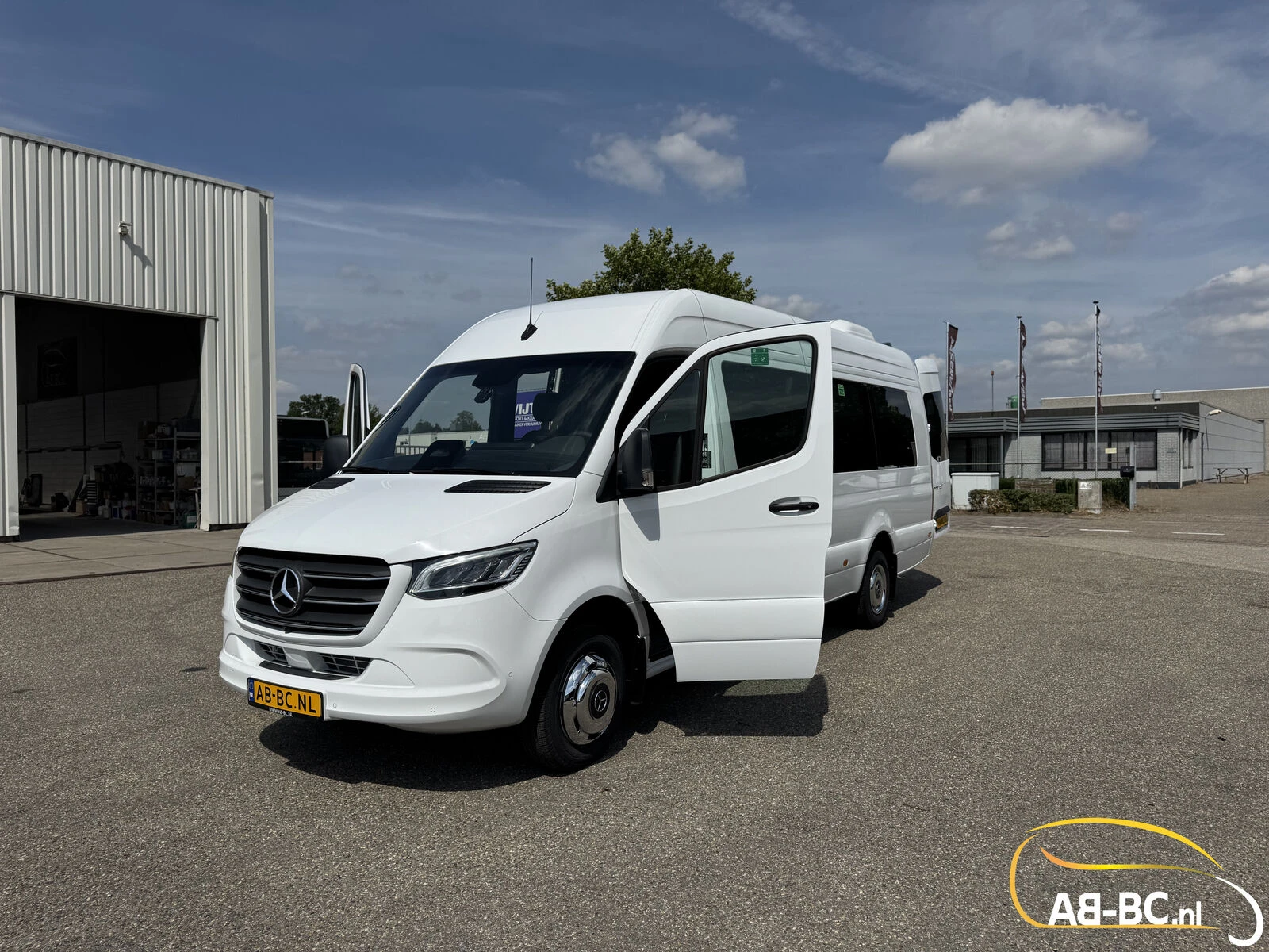 Mercedes-Benz Sprinter 2026 - Transfer 45, 21 Seats, Euro 6, Original German Product afbeelding 10
