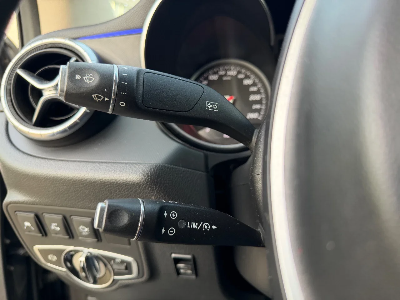 Mercedes-Benz X-Class 2018 - 250D 4 Matic Automaat Airco Navi Cruisecontrol Trekhaak 3500KG GRIJS KENTEKEN Euro 6 Bild 19