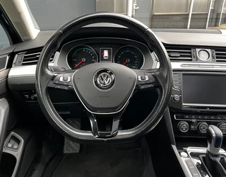 Volkswagen Passat 2015 - Variant 1.4 TSI GTE Highline bj.2015 Camera|Navi|Trekh|Pano|Nap. bild 17