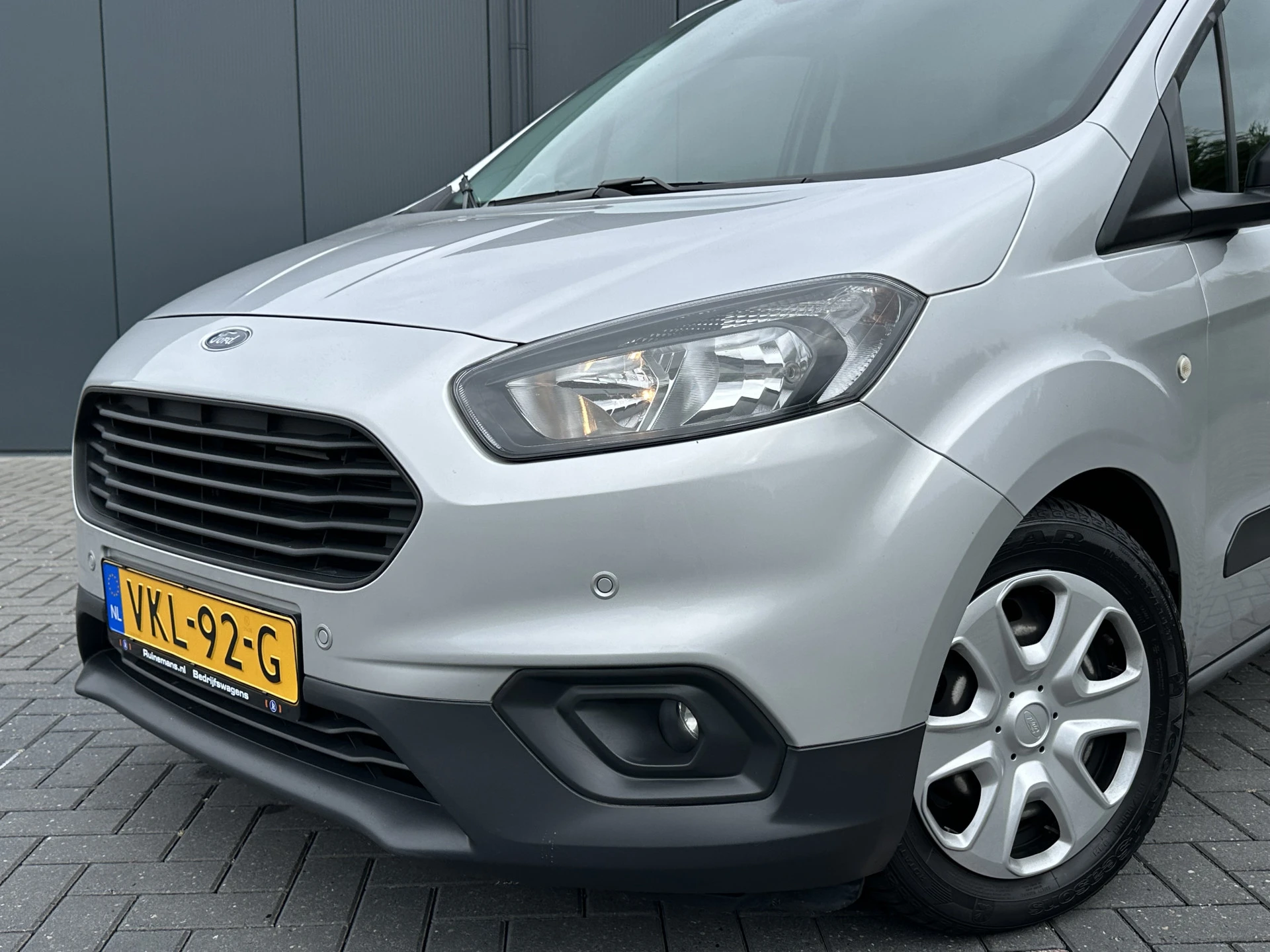 Ford Transit Courier 2021 - 1.5 TDCI / 1e EIGENAAR / 21.248 KM ! / AIRCO / STOELVERWARMING / PDC / NAVIGATIE / CARPLAY afbeelding 16