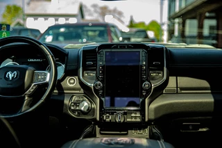 Dodge Ram 1500 2022 - 5.7 V8 4x4 Crew Cab Laramie image 12