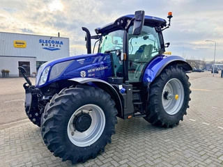 New Holland 2025 - T6.180 AC Blue Power Stage V GPS à venda