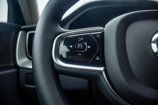 Volvo XC60 2024 - 2.0 T6 Plug-in hyb.AWD Ultra Dark, BTW, Pano, H&K image 14
