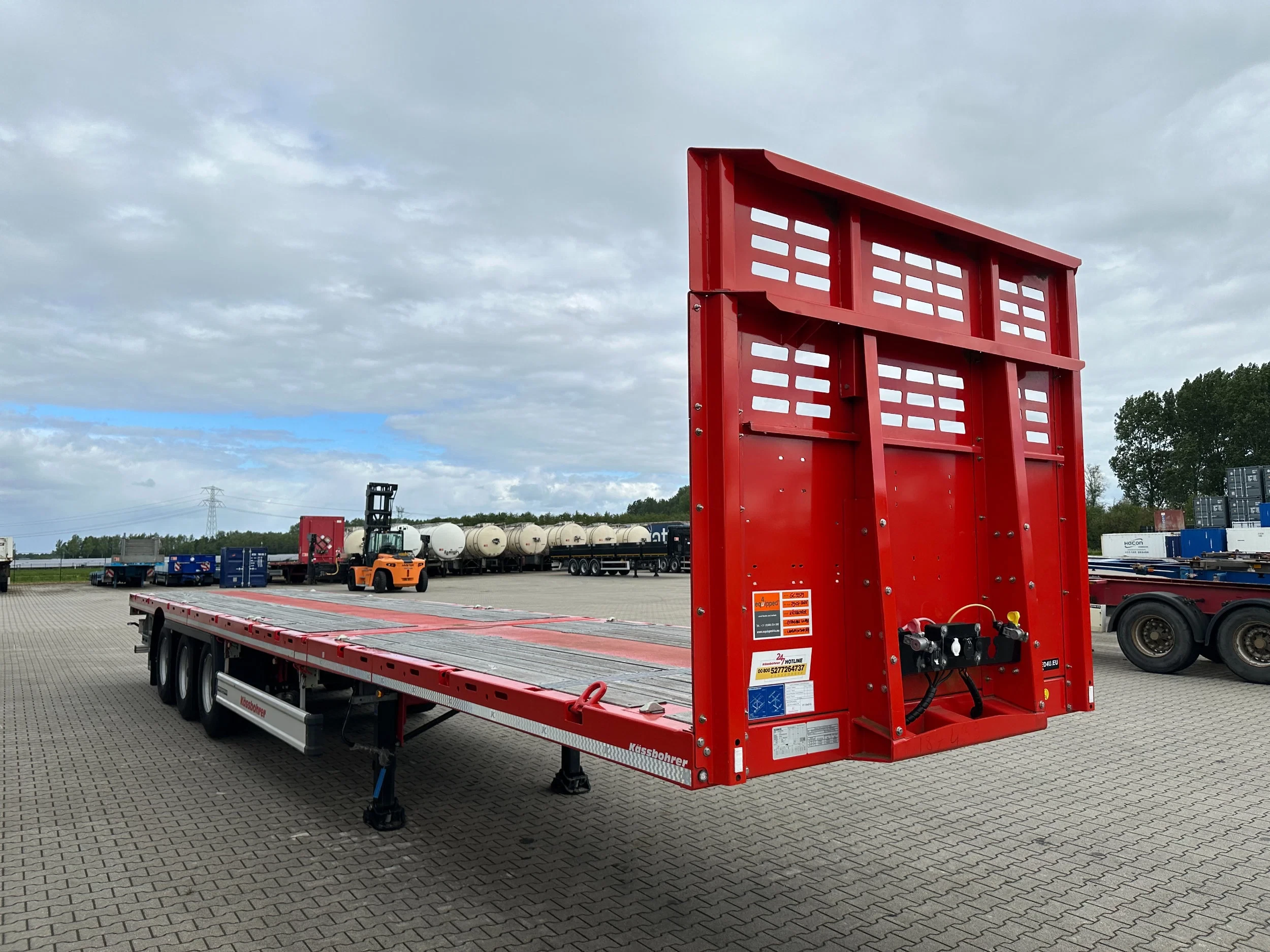 KAESSBOHRER 2026 - new and unused Heavy-Duty flatbed / 690cm extendable / steering axle / lift axle / twistlocks / timberstakes / NL-trailer / APK: 04-2027 obrázek 50