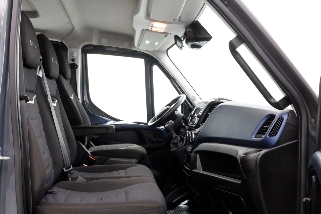 Iveco Daily 2022 - 35C18 3.0 180pk HiMatic Automaat D.C. Open Laadbak L412cm Trekhaak 3500kg 09-2022 obrázek 7