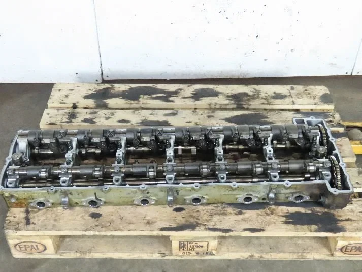 Mercedes-Benz - Engines & Parts Nokkenashuis MB OM471 afbeelding 1