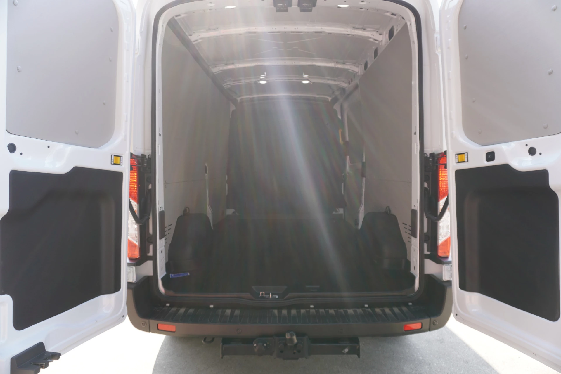 Ford Transit 2024 - 350L 2.0 TDCI 130PK L3H2 Trend Automaat Bild 29
