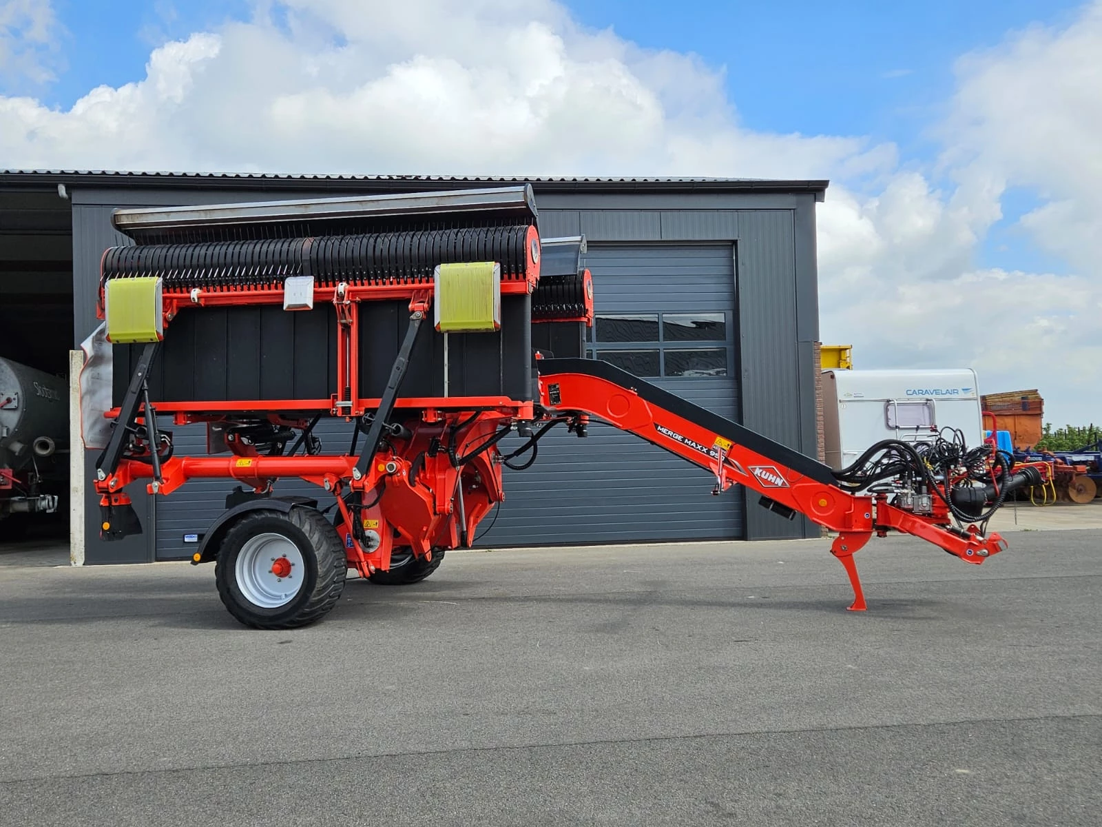 Kuhn 2020 - MERGE MAXX 950 Bandenhark afbeelding 2