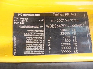 Mercedes-Benz Antos 1824 2015 - 4X2 image 21