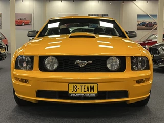 Ford Mustang 2009 - Coupe 4.6i V8 GT Premium 45th Anniversary Edition obrazek 46