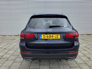 Mercedes-Benz GLC 2021 - Mercedes-Benz 300 de 4MATIC - AMG pakket - Black edition obrazek 6