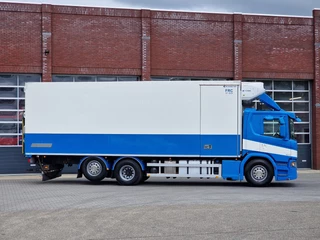 Scania P 2020 - P370 6x2*4 - Thermoking T-1000R Frigo - Bussbygg box - Hooks/Rohrbahnen/Vleeshang - Zepro loadlift - Retarder - Full air image 8
