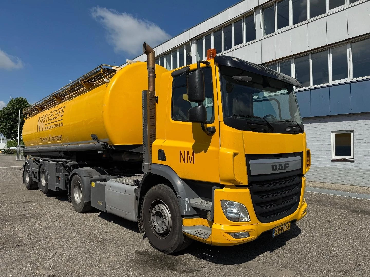 DAF 400 2017 - CF image 3