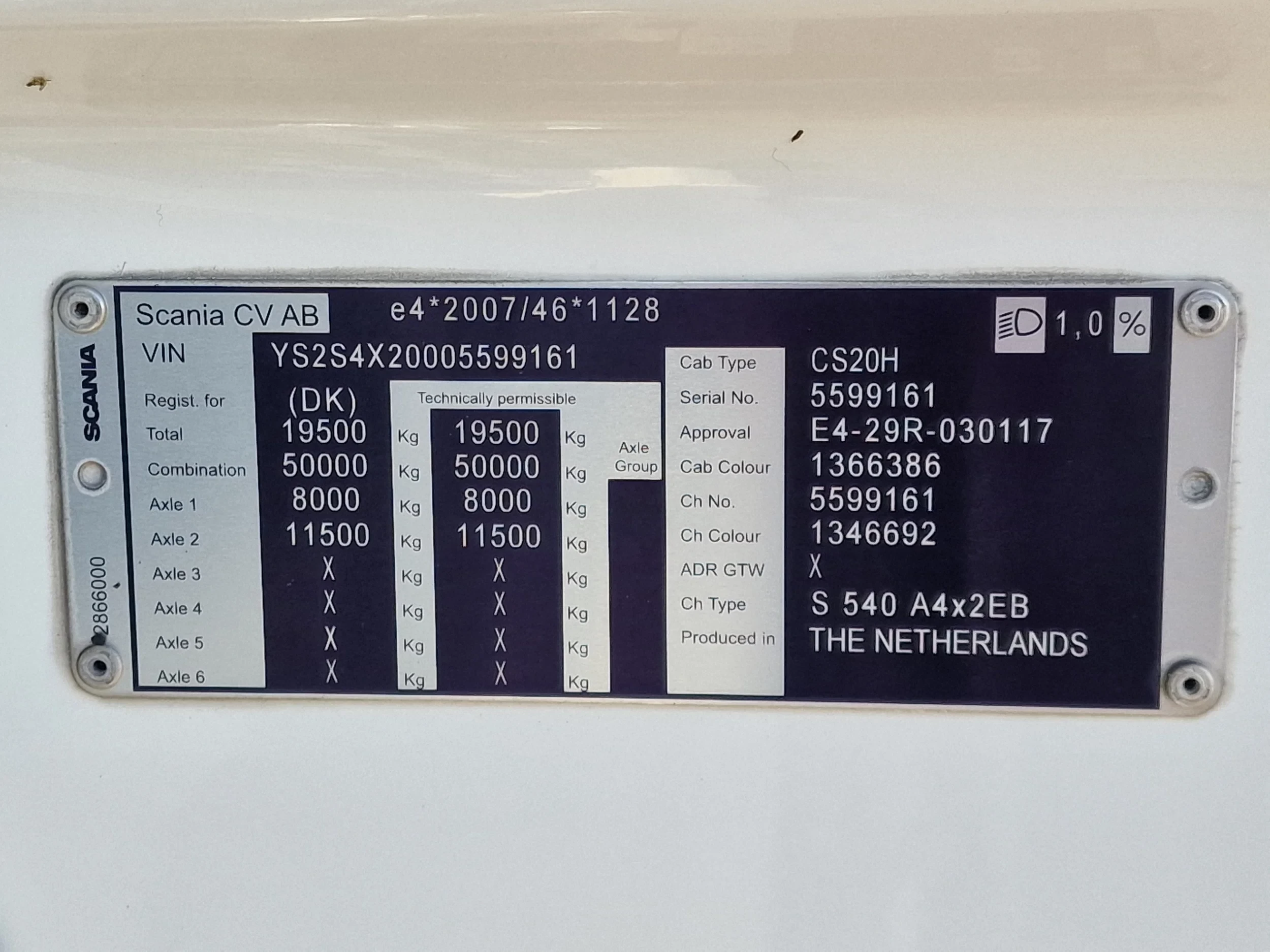 Scania S 2021 - S540 NGS Highline 4x2 - Low deck - Retarder - Custom interior - Night clima - Full air - Led - Navi obrázek 27