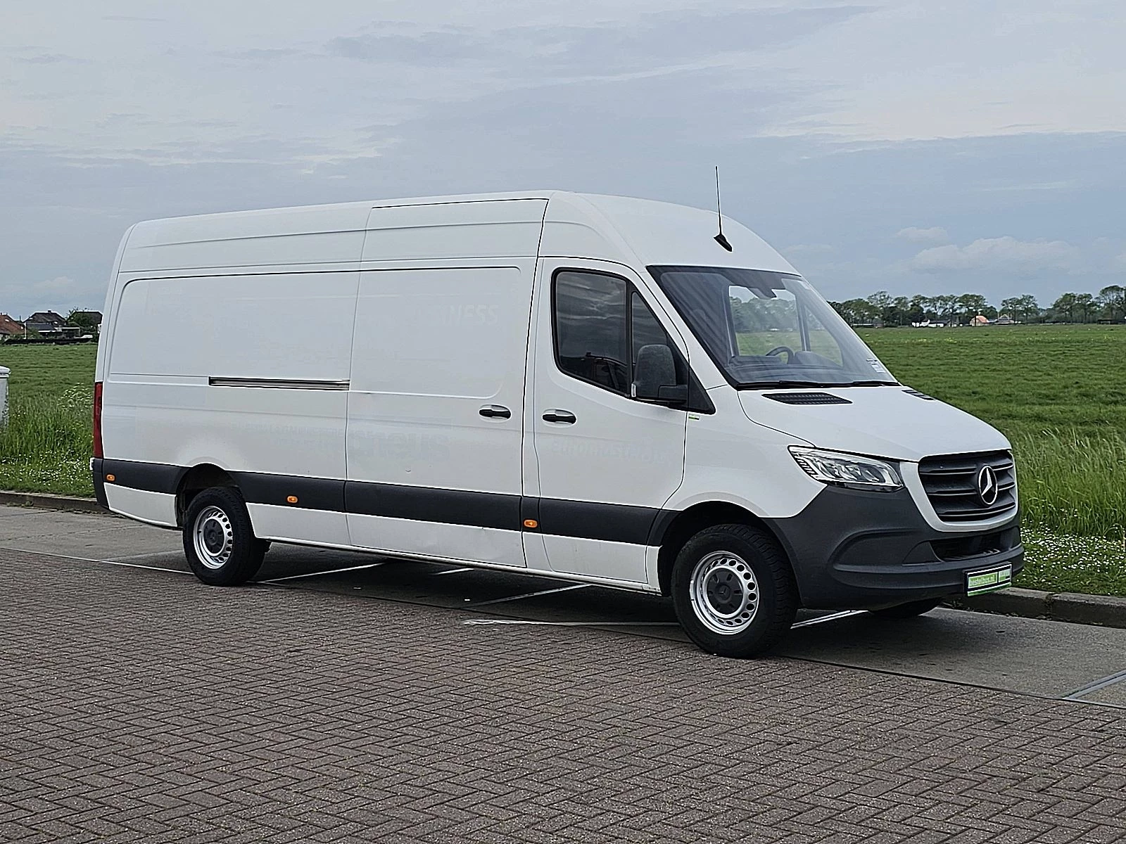 Mercedes-Benz Sprinter 2021 - 317 zdjęcie 5