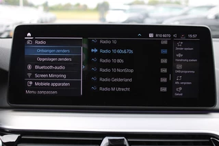 BMW 5 Series 2022 - 520e M-SPORT SCHUIFDAK LEDER MEMORY CARPLAY HEAD-UP obrazek 25